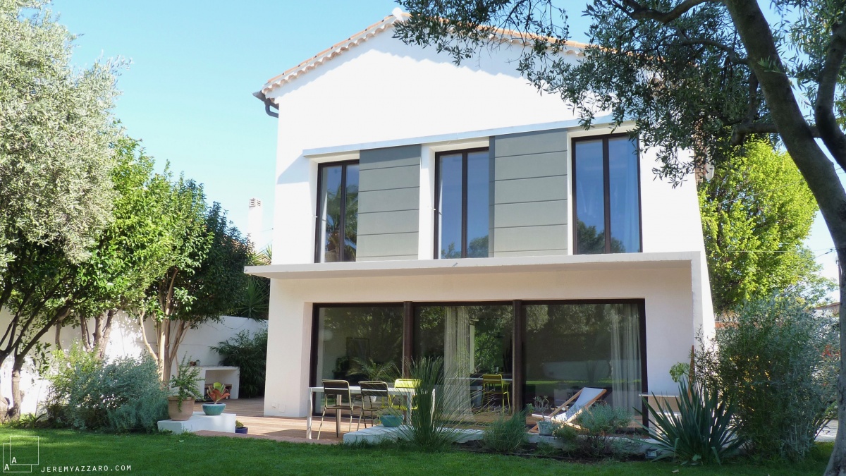 Transformation � deux maisons en une � : renovation-facade-baie-bandeau-architecte-marseille-azzaro