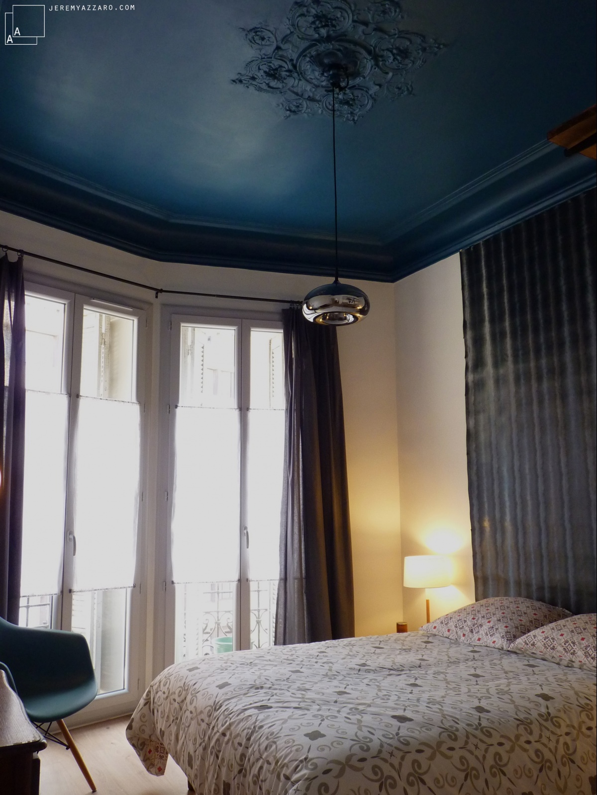 R�novation d�un appartement � couleurs palais � : moulure-bleu-bourgeois-appartement-marseille-jeremy-azzaro-architecte-min