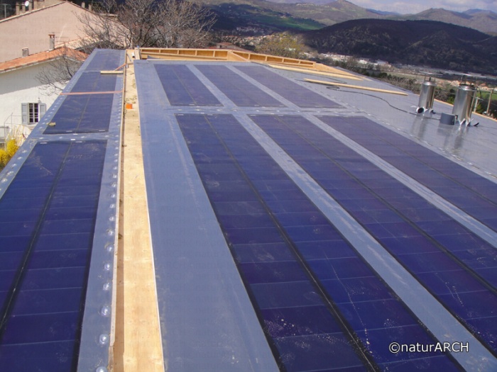 Maison et bureaux � �nergie positive : toiture photovoltaique