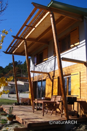 Maison �cologique ossature bois : auvent sud