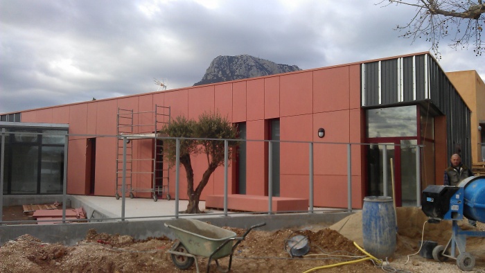 Construction dune cr�che 40 enfants : IMAG0573