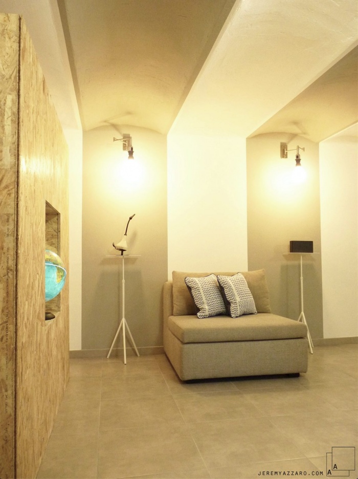 Cration dun Loft  lAppartement Jardin  : renovation-loft-cave-marseille-voutes-salon-meuble-osb-jeremy-azzaro-architecte